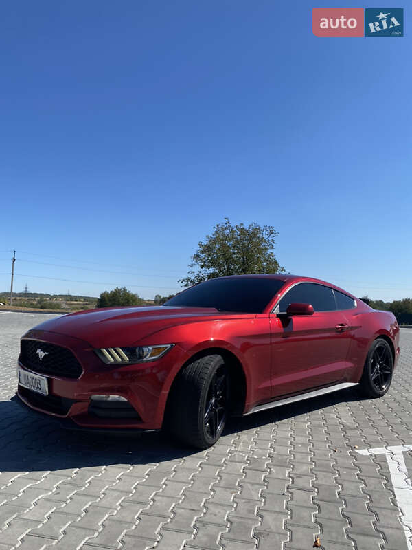 Купе Ford Mustang 2016 в Тульчине