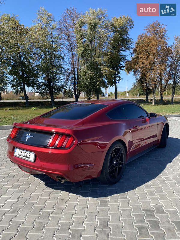 Купе Ford Mustang 2016 в Тульчине