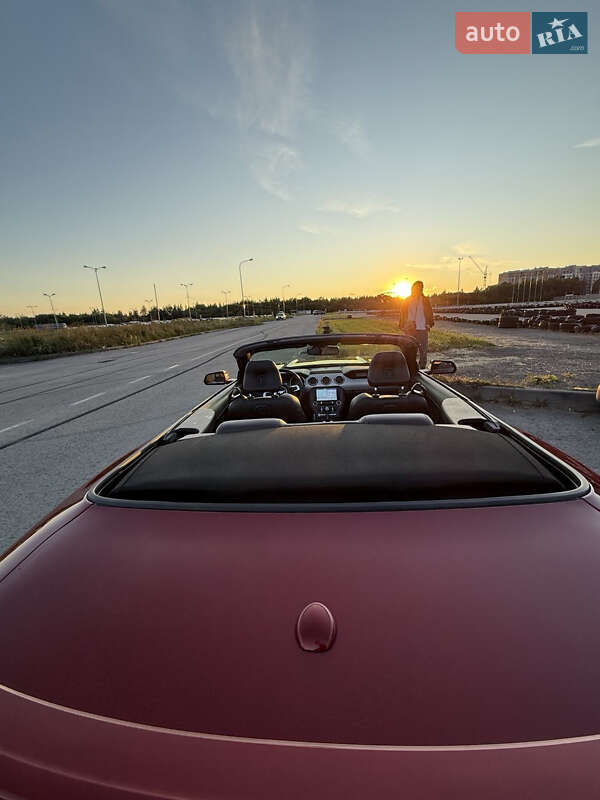 Кабриолет Ford Mustang 2016 в Львове