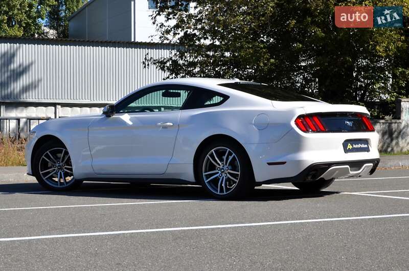 Купе Ford Mustang 2017 в Киеве
