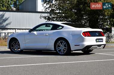 Купе Ford Mustang 2017 в 