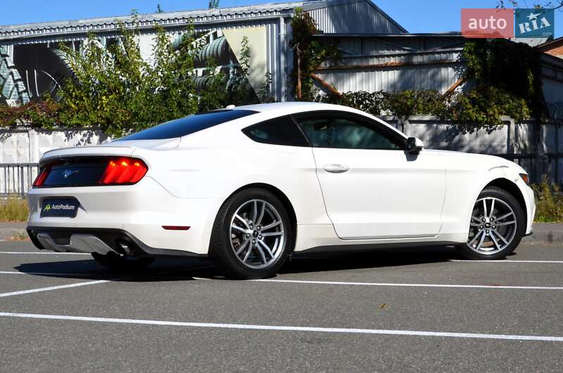 Купе Ford Mustang 2017 в Киеве