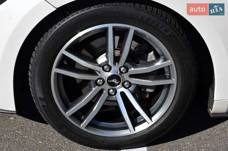 Купе Ford Mustang 2017 в Киеве