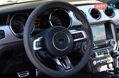 Купе Ford Mustang 2017 в 