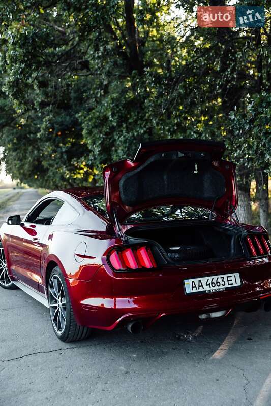 Купе Ford Mustang 2015 в Киеве