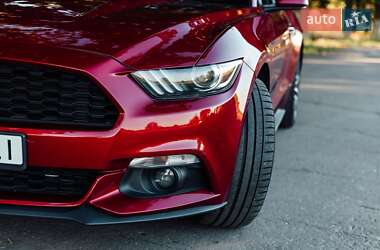 Купе Ford Mustang 2015 в 
