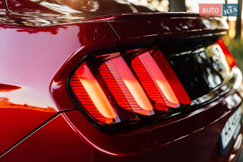 Купе Ford Mustang 2015 в Киеве