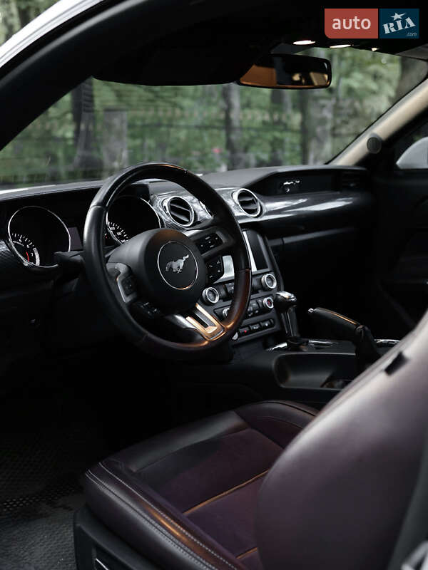 Купе Ford Mustang 2015 в Ужгороде
