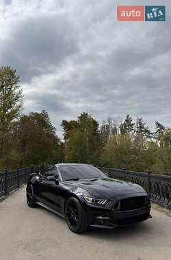 Купе Ford Mustang 2015 в 