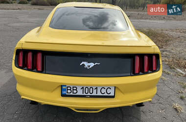 Купе Ford Mustang 2017 в 
