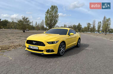 Купе Ford Mustang 2017 в 