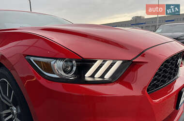 Купе Ford Mustang 2015 в 