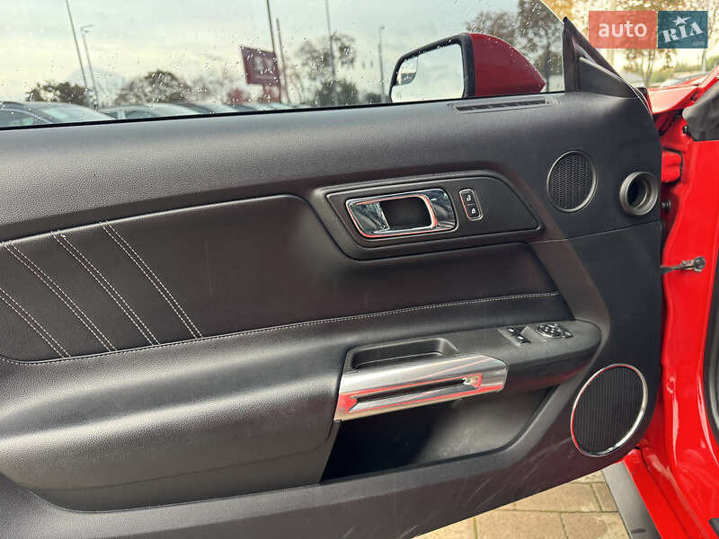Купе Ford Mustang 2015 в Киеве