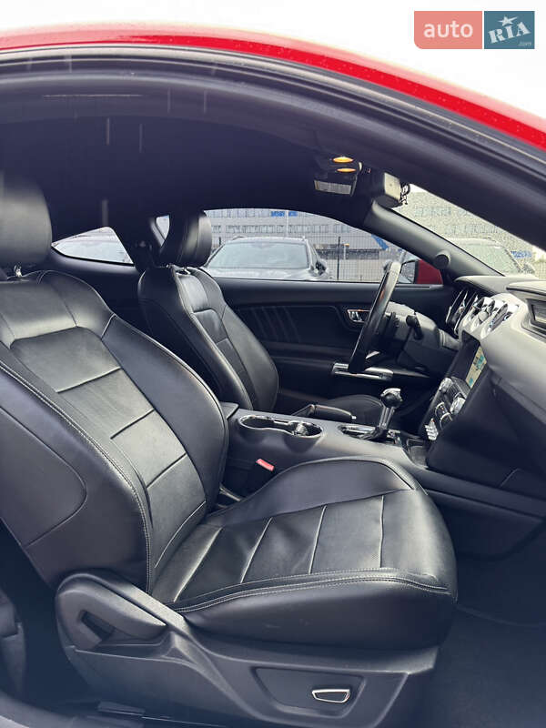 Купе Ford Mustang 2015 в Киеве