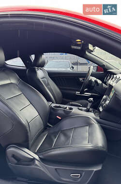 Купе Ford Mustang 2015 в 