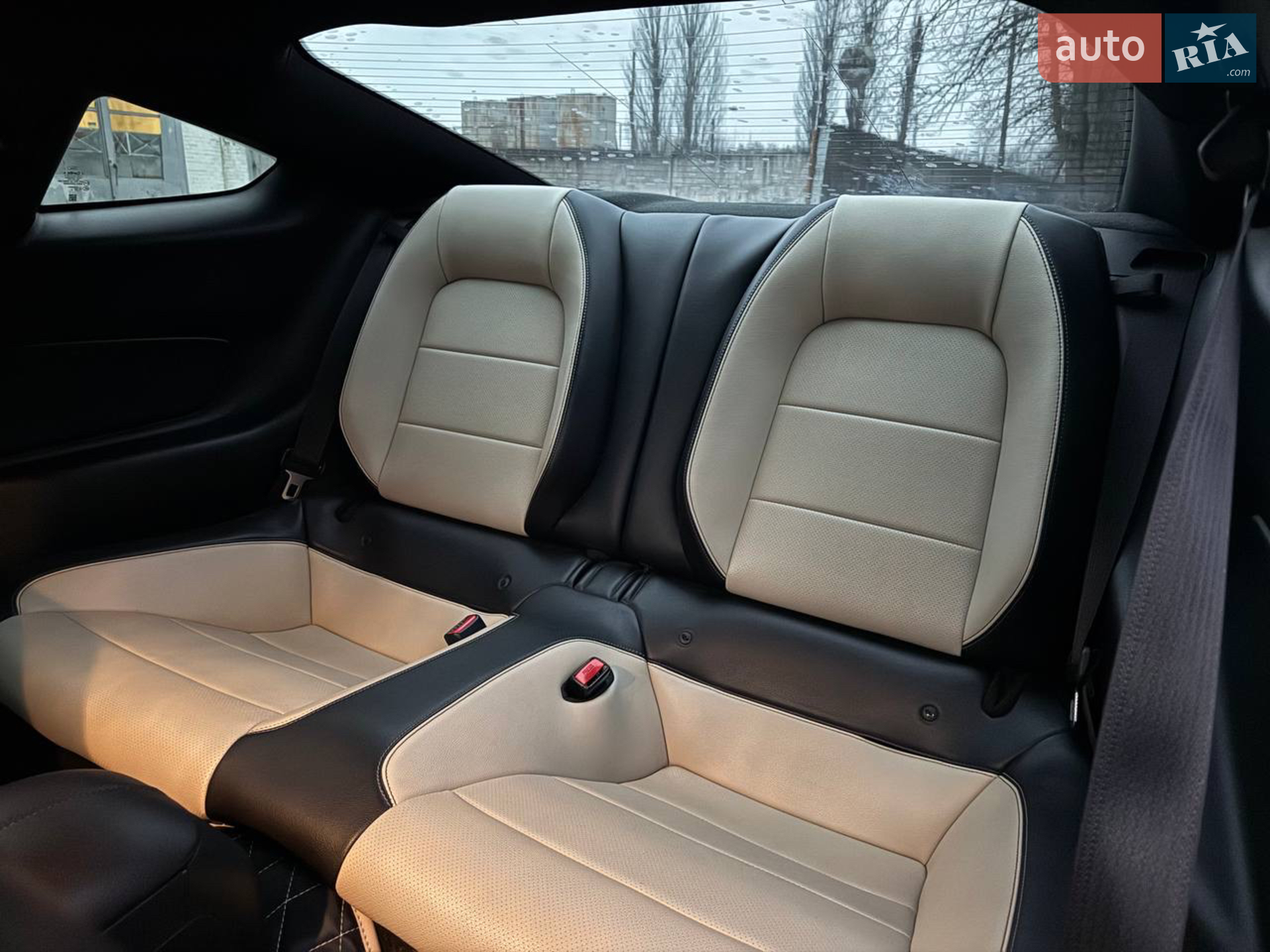 2015 Ford Mustang - мініатюра 19