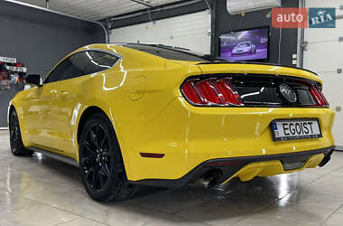 Купе Ford Mustang 2015 в 