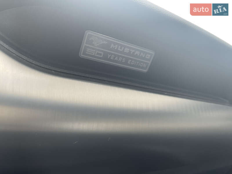Купе Ford Mustang 2015 в Снятине