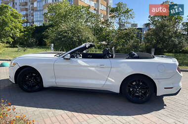 Кабриолет Ford Mustang 2015 в 