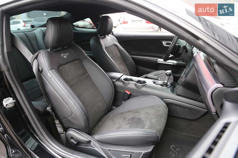 Купе Ford Mustang 2016 в Киеве