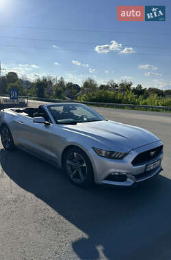 Кабриолет Ford Mustang 2015 в Корсуне-Шевченковском