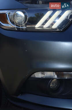Купе Ford Mustang 2015 в 