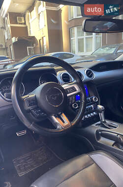 Купе Ford Mustang 2019 в 