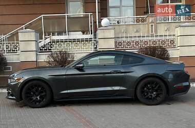Купе Ford Mustang 2015 в 