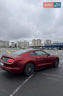 Купе Ford Mustang 2015 в 