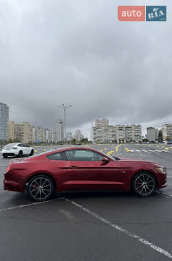 Купе Ford Mustang 2015 в 