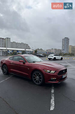 Купе Ford Mustang 2015 в 
