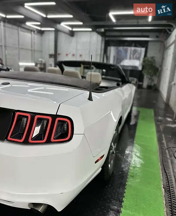 Кабріолет Ford Mustang 2014 в Харкові фото 4 Кабріолет Ford Mustang 2014 в Харкові