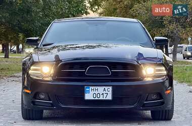 Купе Ford Mustang 2013 в 