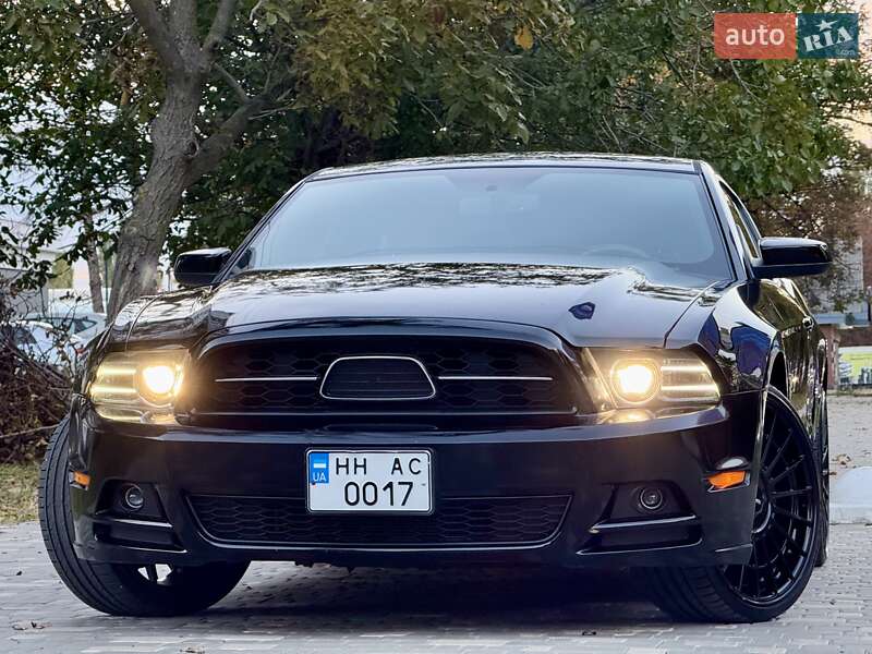 Купе Ford Mustang 2013 в Одесі