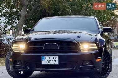 Купе Ford Mustang 2013 в 