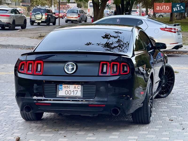 Купе Ford Mustang 2013 в Одесі