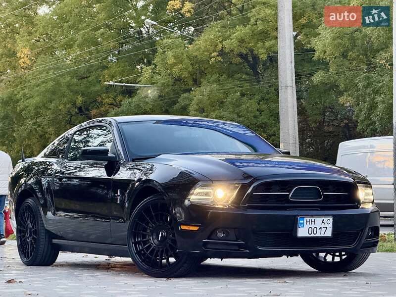 Купе Ford Mustang 2013 в Одесі
