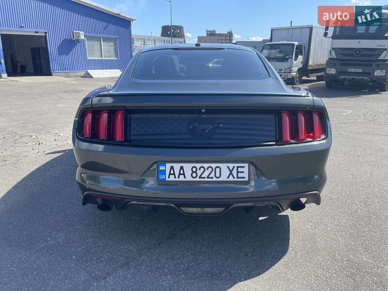 Купе Ford Mustang 2015 в Киеве