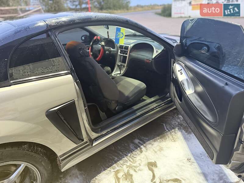 Купе Ford Mustang 2001 в Ивано-Франковске