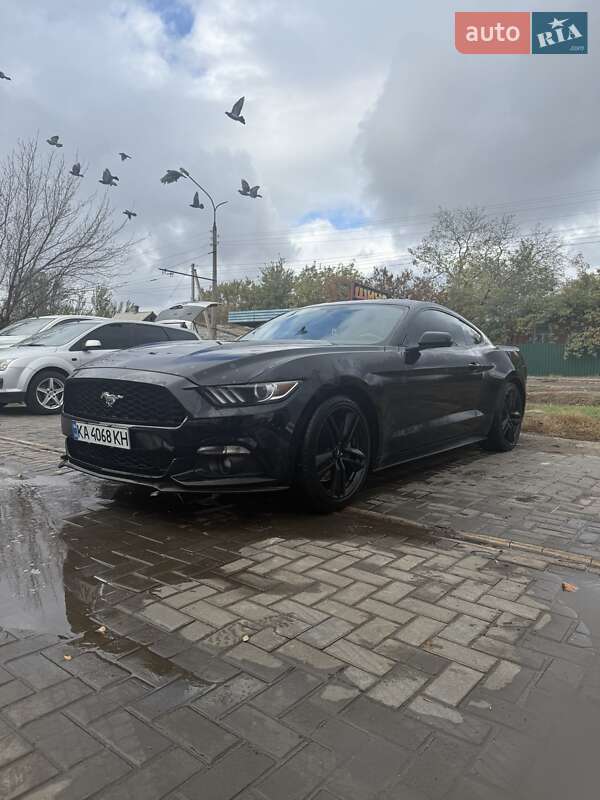 Купе Ford Mustang 2015 в Слов'янську фото Купе Ford Mustang 2015 в Слов'янську