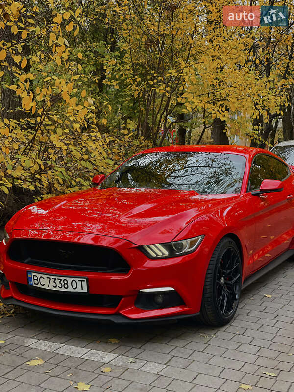Купе Ford Mustang 2015 в Львове
