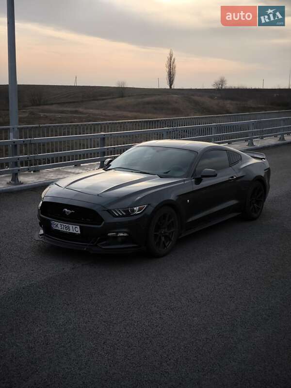 Купе Ford Mustang 2014 в Рівному фото Купе Ford Mustang 2014 в Рівному