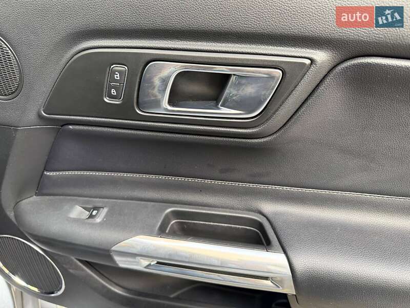 Купе Ford Mustang 2019 в Киеве фото 29 Купе Ford Mustang 2019 в Киеве