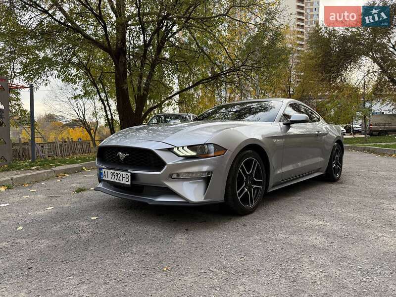 Купе Ford Mustang 2019 в Киеве фото Купе Ford Mustang 2019 в Киеве