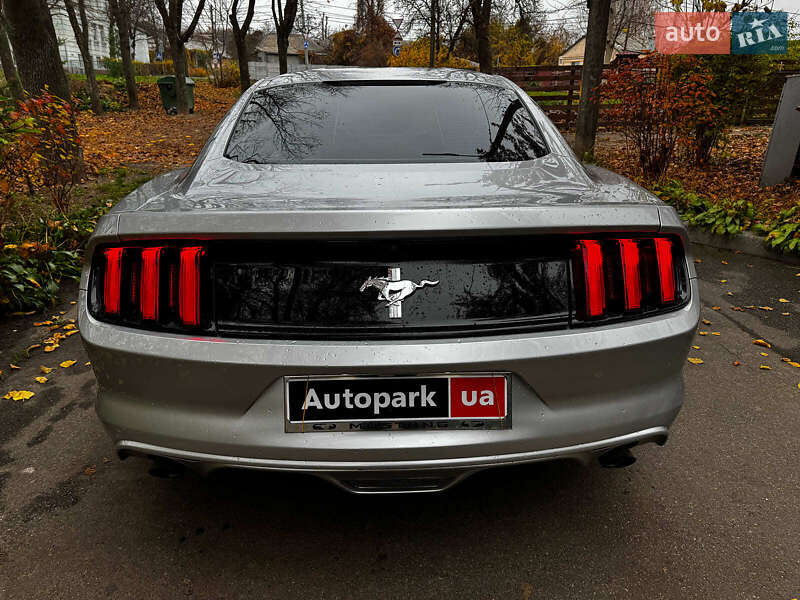Купе Ford Mustang 2017 в Киеве фото 6 Купе Ford Mustang 2017 в Киеве
