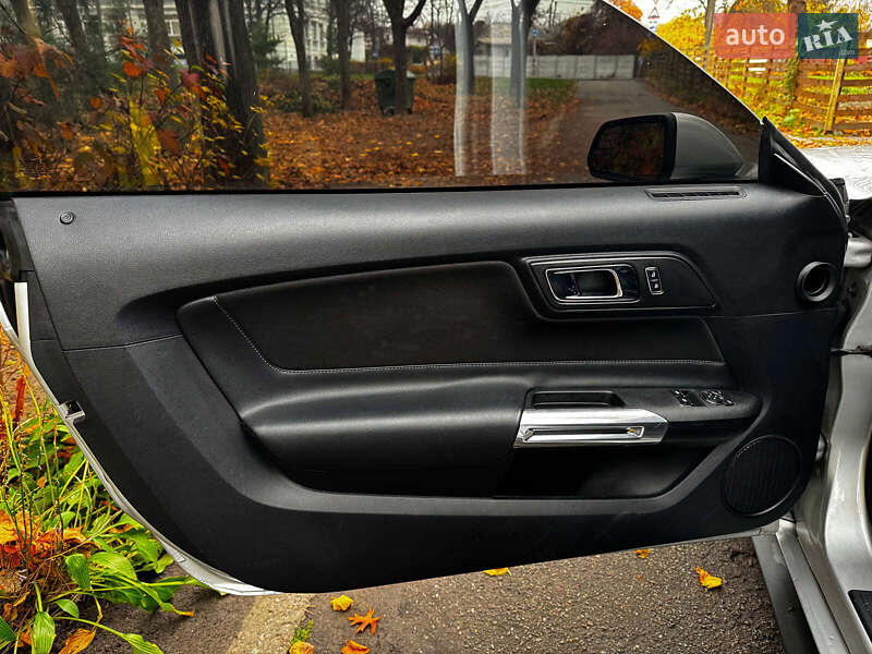 Купе Ford Mustang 2017 в Киеве фото 11 Купе Ford Mustang 2017 в Киеве