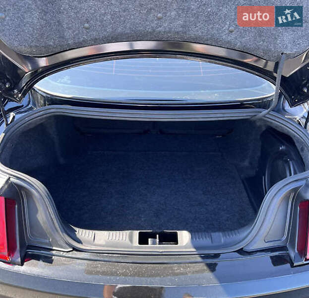 Купе Ford Mustang 2016 в Львові