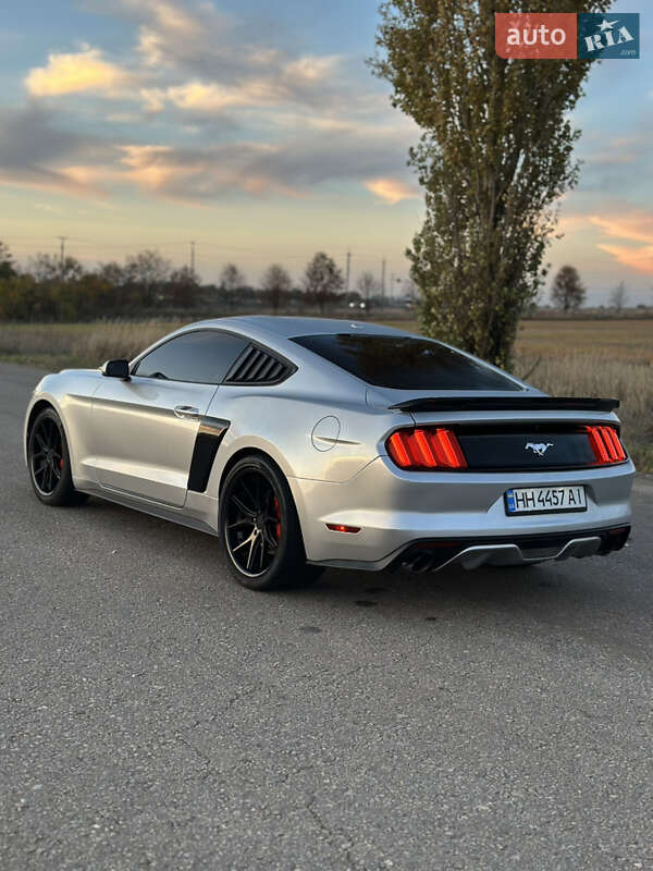 Купе Ford Mustang 2016 в Одессе