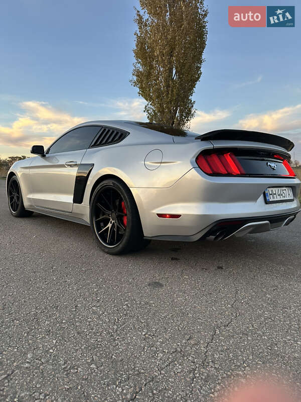 Купе Ford Mustang 2016 в Одессе