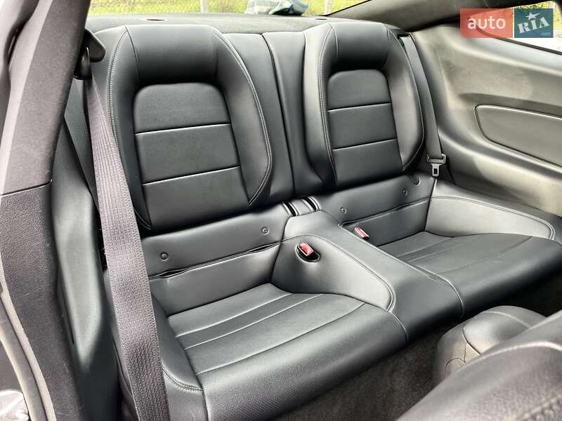 Купе Ford Mustang 2016 в Львові